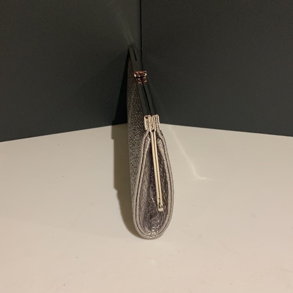 ALDO Silver Faux Snake Skin Hand Clutch Embellished Chrome Snap Closure Purse - Picture 2 of 5